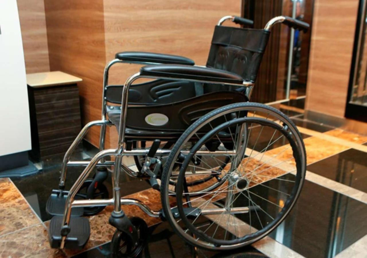 אוסקה Apa Hotel Midosuji Honmachi Ekihigashi מראה חיצוני תמונה
